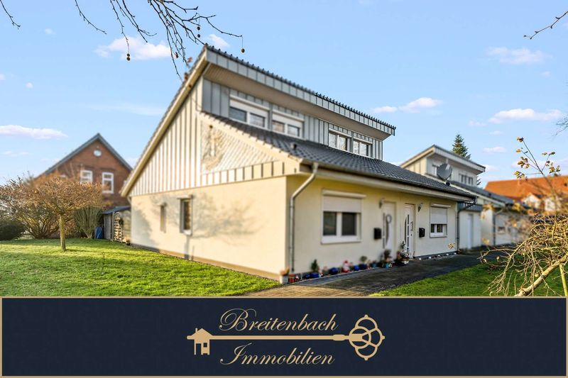 Stilvolle Doppelhaushälfte mit offener Galerie und Terrasse